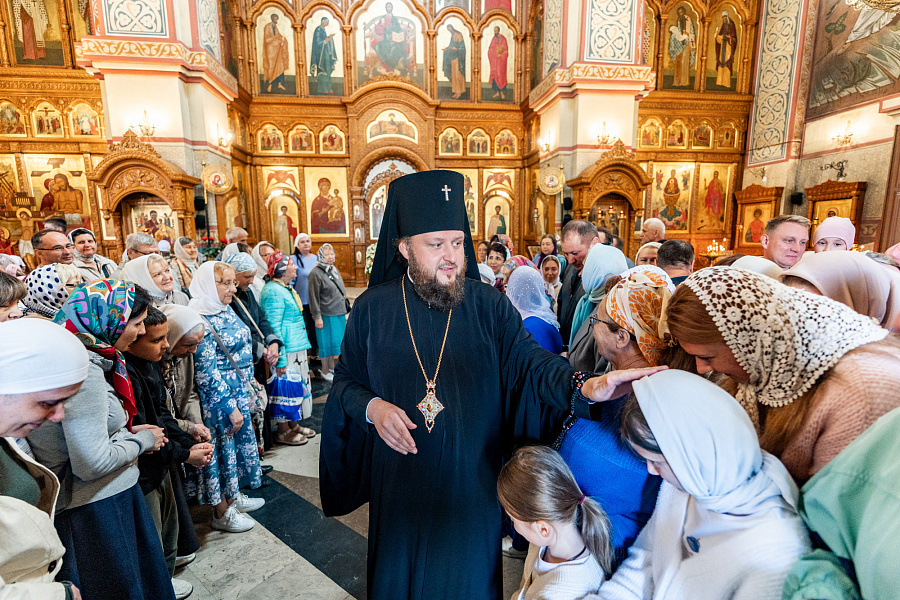 Архиерейское богослужение в Преображенском соборе города Люберцы